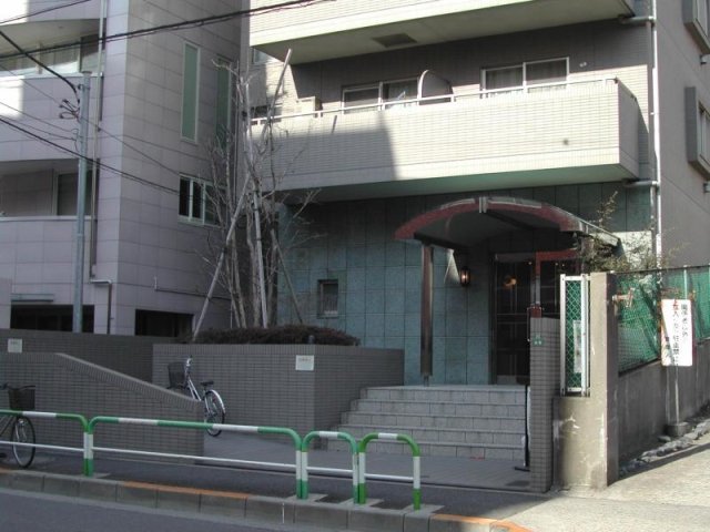 エントランス　毎日通るエントランスはこのようになっています