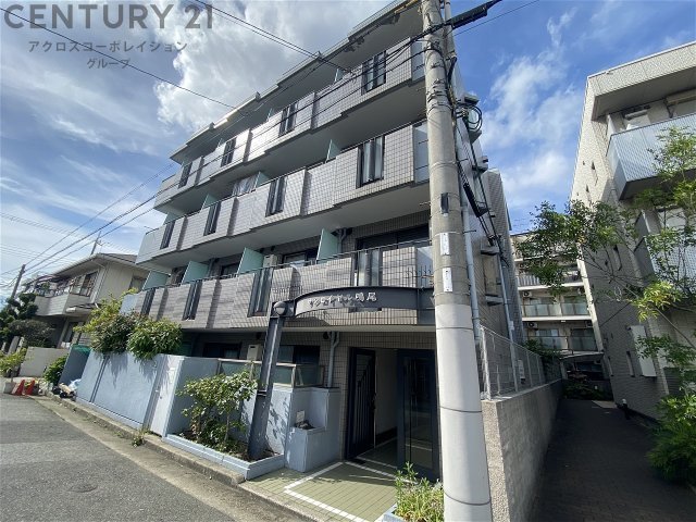 建物外観　オートロックで外部の人間が簡単に出入りできないため安心です。