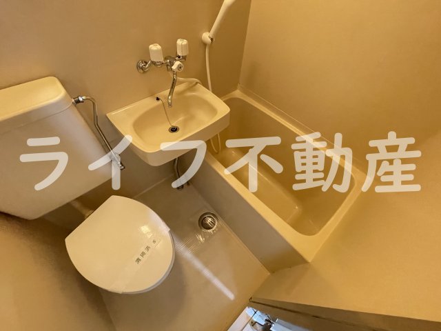 バス・シャワールーム　お風呂です
