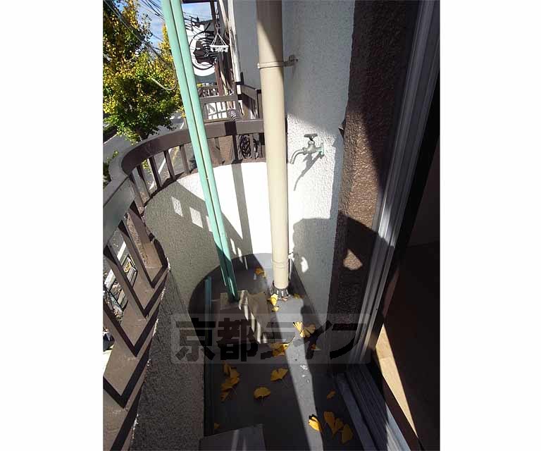 その他設備　ベランダに洗濯機置けます。