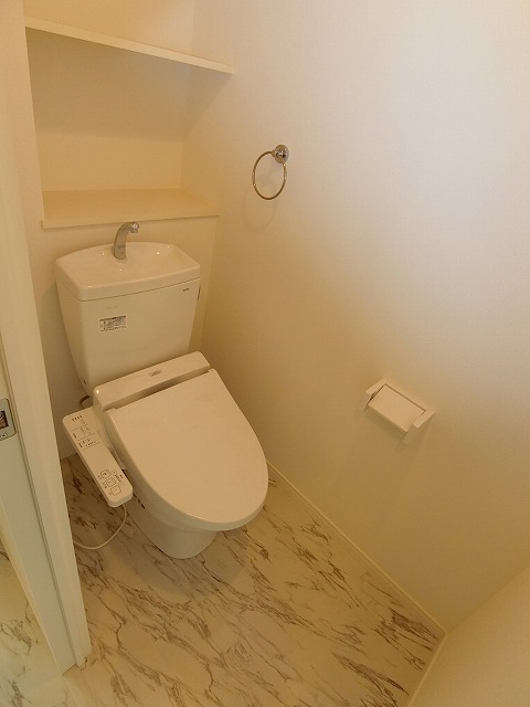 トイレ　洗浄便座付きのトイレです！