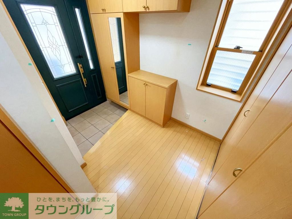 玄関　★玄関収納たっぷり★