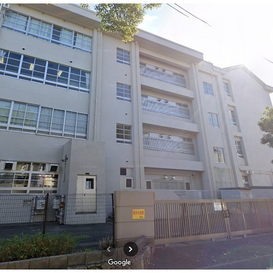 小学校　福岡市立横手小学校（小学校）まで726m