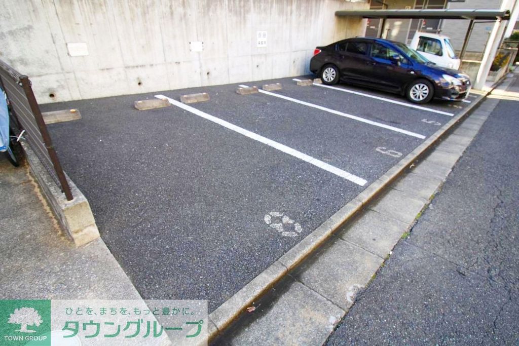 駐車場　駐車場
