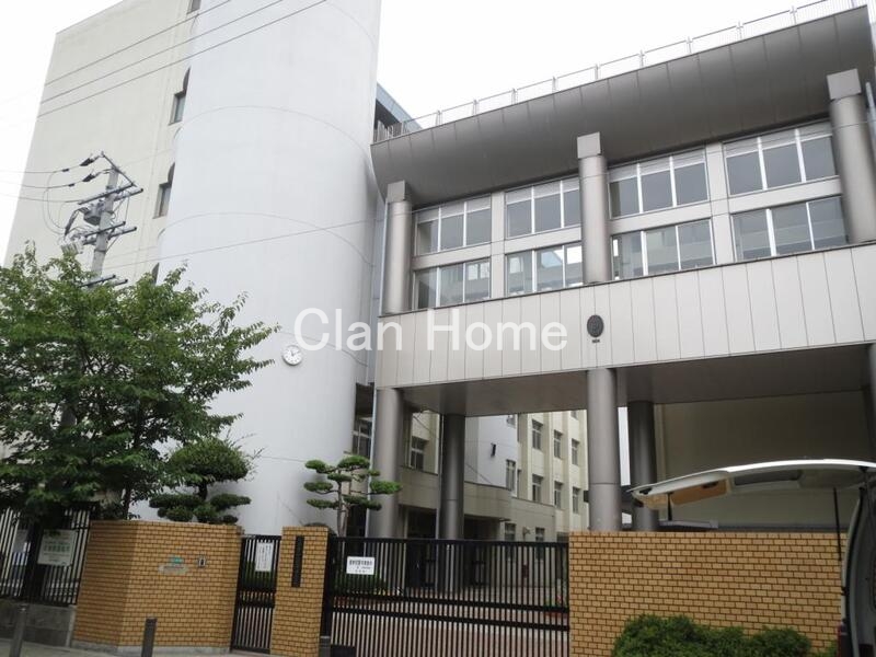 中学校　大阪市立玉津中学校（中学校）まで459m