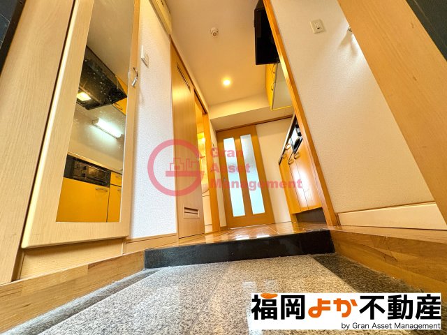玄関　落ち着いた玄関です