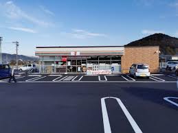 コンビニ　セブンイレブン 綾川陶店（コンビニ）まで3216m