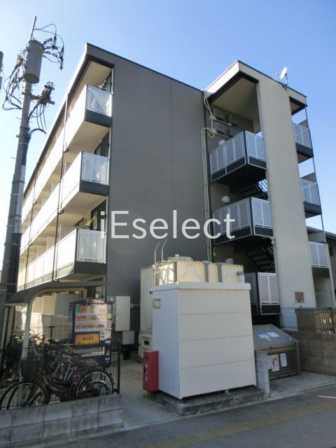 建物外観　２００９年３月築。