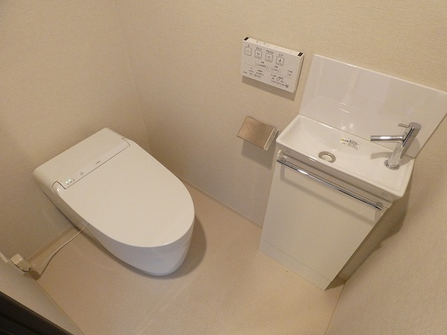 トイレ　トイレ