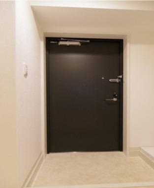 玄関　同タイプ別部屋写真使用