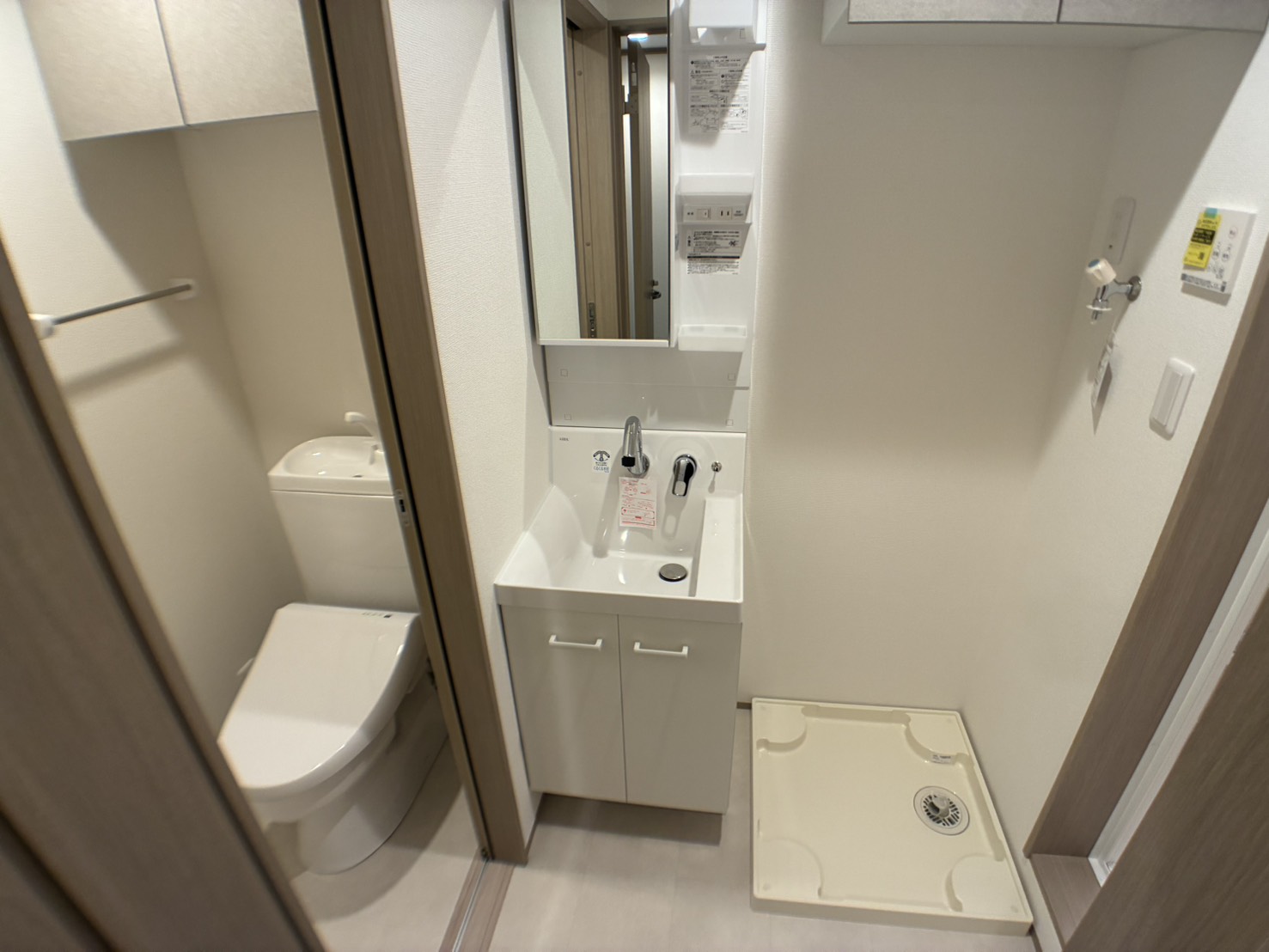 洗面設備　同物件別部屋のものです。