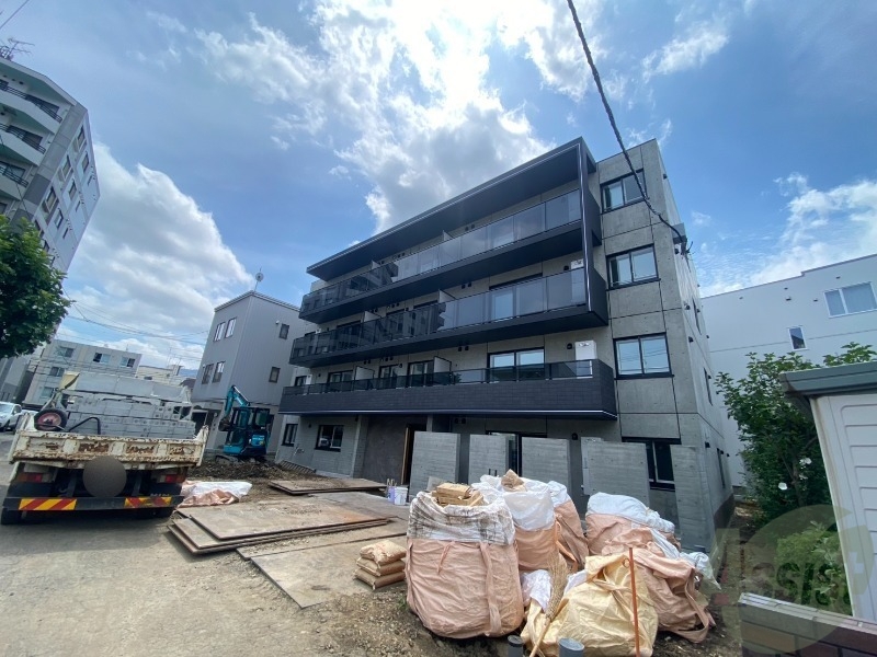 建物外観　外観予想パース　札幌市中央区南三条「ＳＰＡＲＫＬＥ　裏参道」