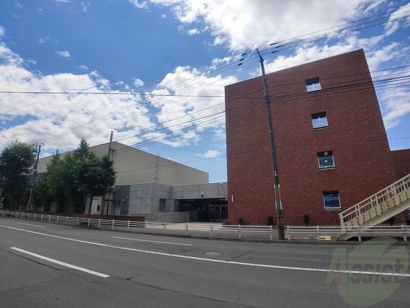小学校　札幌市立円山小学校（小学校）まで653m