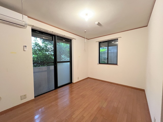 居室・リビング　★キレイなフローリングの角部屋です★