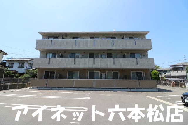 建物外観　設備の整った2LDK物件です。