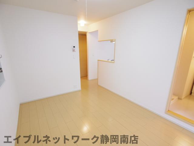 その他設備　ゆったりとした居間です