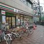 コンビニ　セブンイレブン大阪出戸駅前店（コンビニ）まで377m