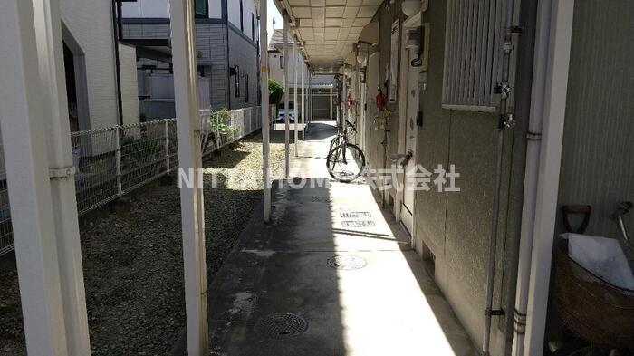 エントランス　物件敷地内写真です(#^^#)