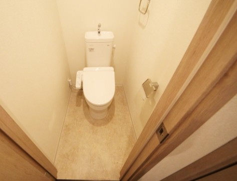 トイレ　※同建物別部屋参考写真