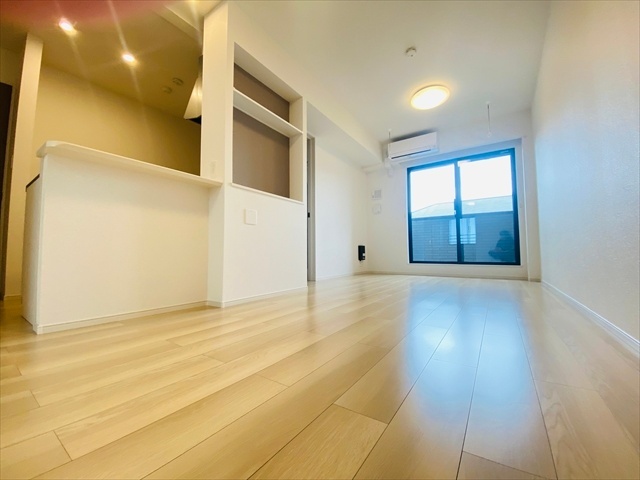 居室・リビング　＊同タイプのお部屋の内装写真転載。