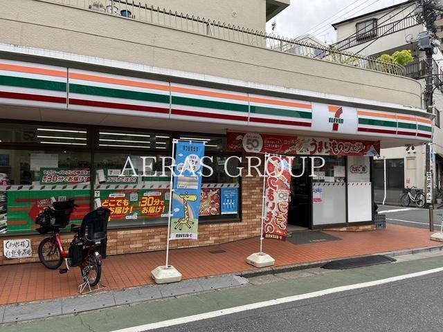 コンビニ　セブン-イレブン 練馬貫井５丁目店（コンビニ）まで50m