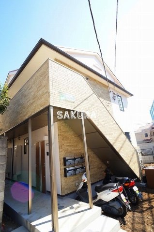 エントランス　毎日通るエントランスはこのようになっています♪