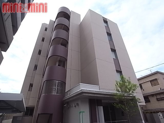 建物外観　６階建てのマンションです。