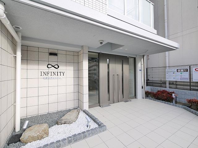 エントランス　毎日通るエントランスはこのようになっています