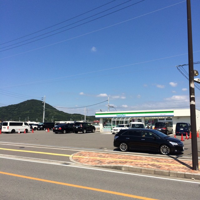 コンビニ　ファミリーマート浜の宮ビーチ前店（コンビニ）まで617m