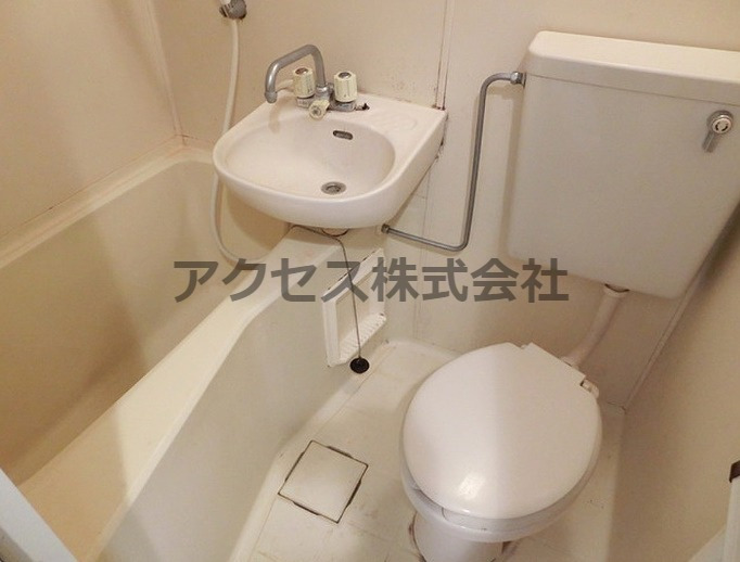 バス・シャワールーム　※同建物別室、参考写真