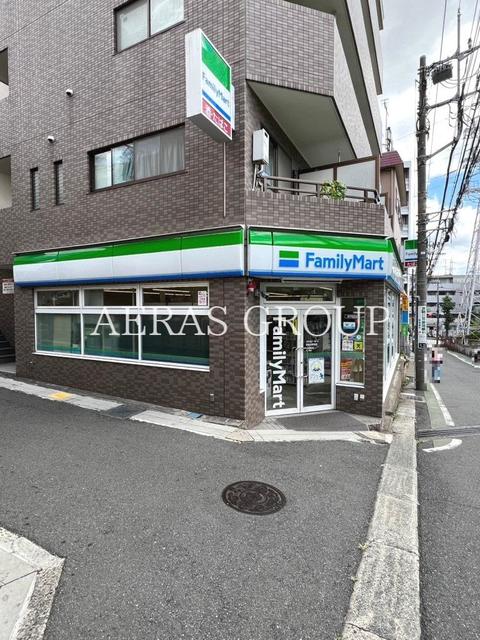 コンビニ　ファミリーマート 宮崎台駅前店（コンビニ）まで161m