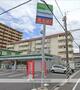 コンビニ　ファミリーマート広島東雲店（コンビニ）まで56m