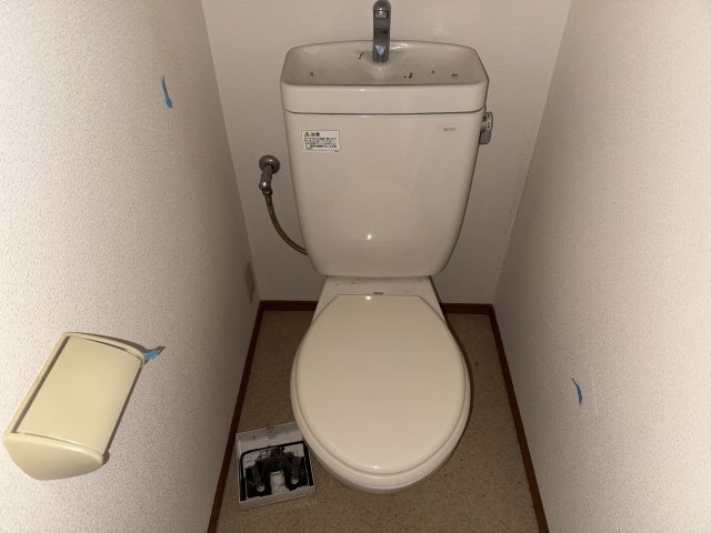 京王線 桜上水駅 徒歩2分 2階建 築24年のトイレ写真