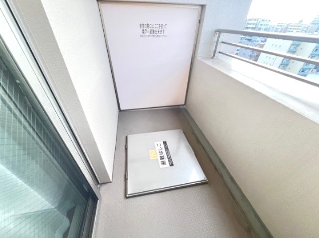 地下鉄御堂筋線 江坂駅 徒歩5分 14階建 築18年の内装写真