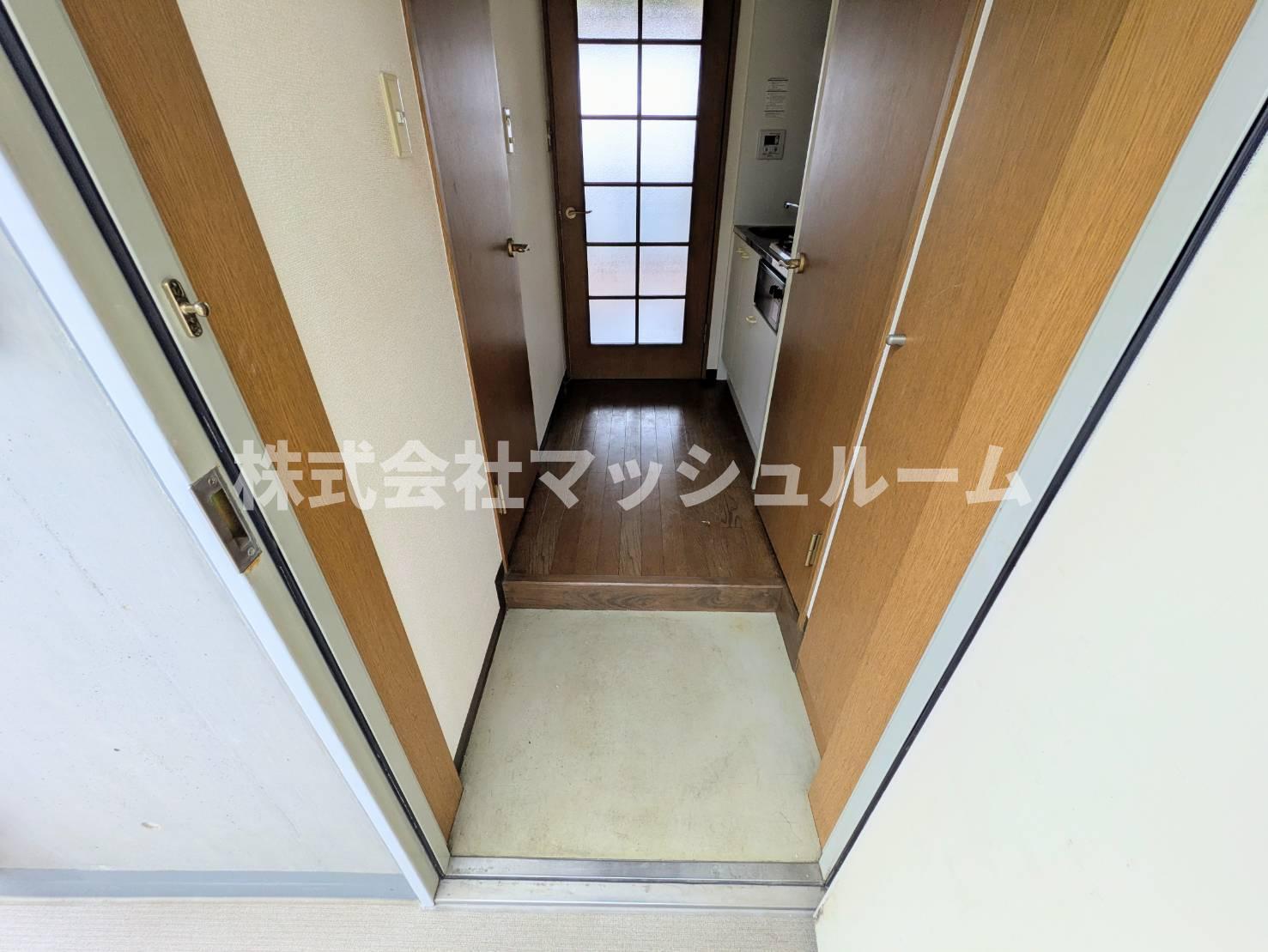 玄関　他部屋・同タイプの参考写真です。