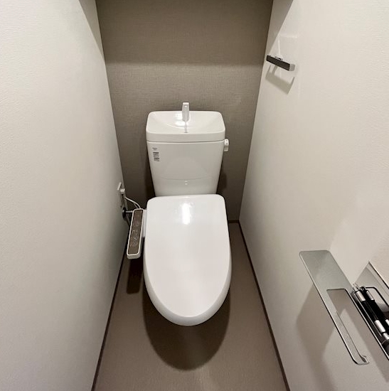 東京メトロ日比谷線 三ノ輪駅 徒歩4分 14階建 築4年のトイレ写真