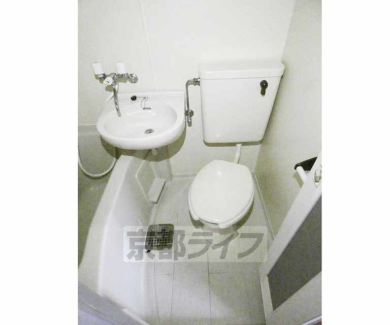 グランディール深草ビルのトイレ写真