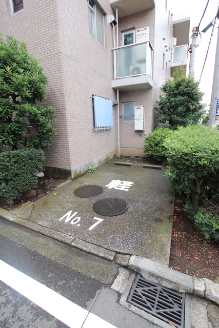 駐車場　駐車場要空き確認