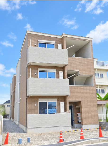 建物外観　設備充実の新築物件♪
