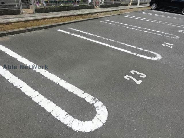 駐車場　駐車場