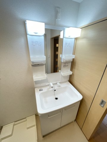 阪急京都線 上新庄駅 徒歩9分 3階建 築12年の内装写真