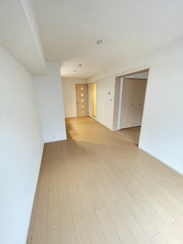 阪急京都線 上新庄駅 徒歩9分 3階建 築12年の居間写真