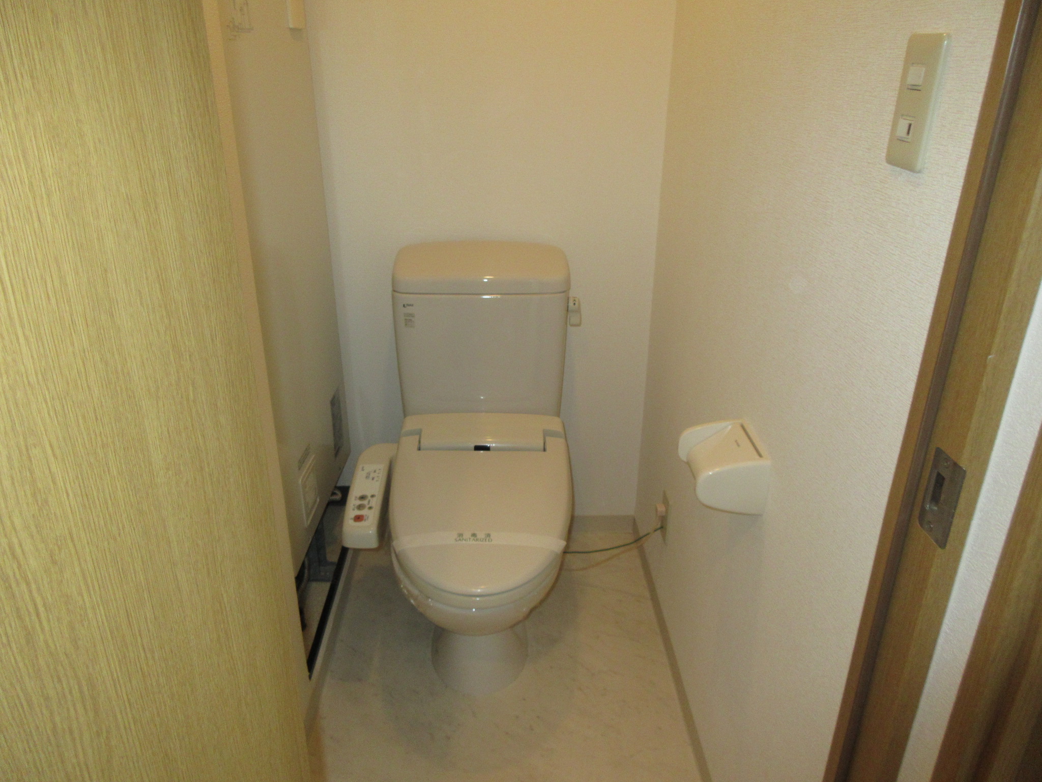 ＪＲおおさか東線 新加美駅 徒歩5分 9階建 築22年のトイレ写真