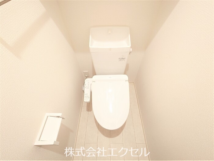 トイレ　ウォシュレット完備です。
