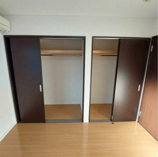 収納　クローゼットは2つあります。