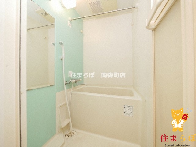 地下鉄谷町線 中崎町駅 徒歩5分 7階建 築19年の風呂写真