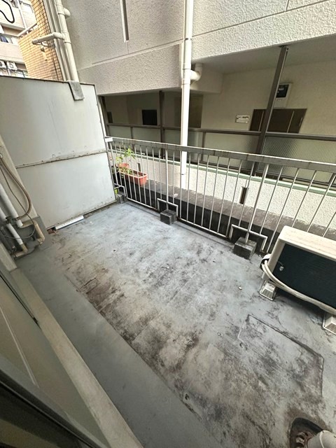 バルコニー　※参考写真※バルコニーは南東向きなので、晴れた日のお洗濯物は