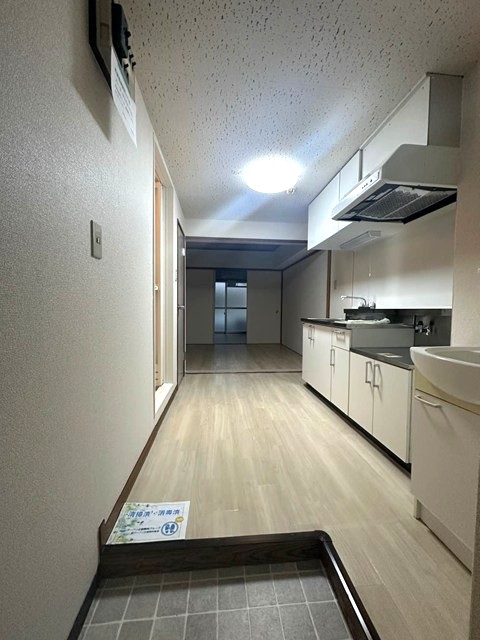 玄関　※参考写真※玄関から室内への景観です☆玄関を入るとすぐにダイ