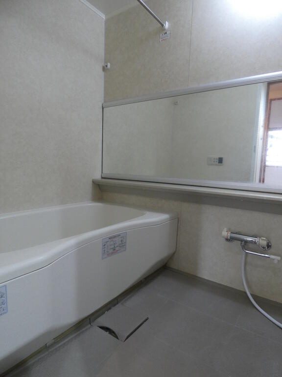 バス・シャワールーム　バス※別部屋参考写真