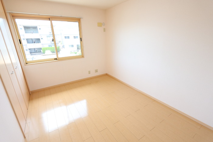 グレイス スクエア新涯5 A棟の居間写真